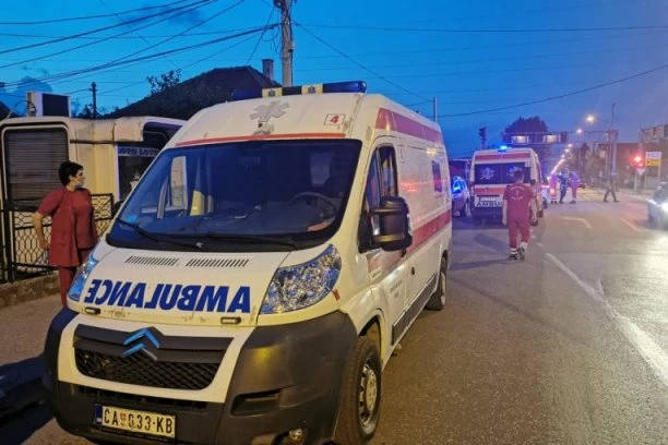 Povređen biciklista u nezgodi u Čačku: Mlađi muškarac kolima Hitne pomoći prebačen u Opštu bolnicu
