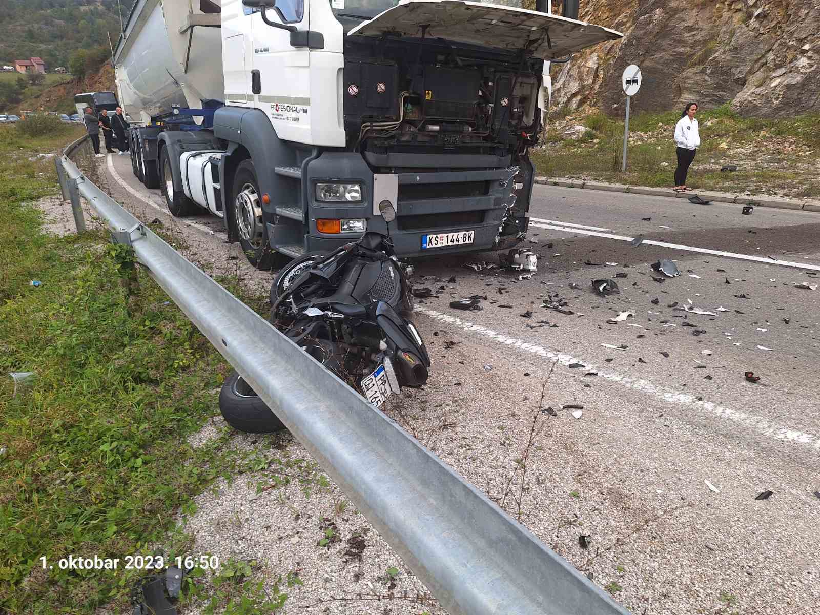 Tragedija kod Kokinog Broda, nastradao vozač motora u sudaru sa kamionom / foto: RINA