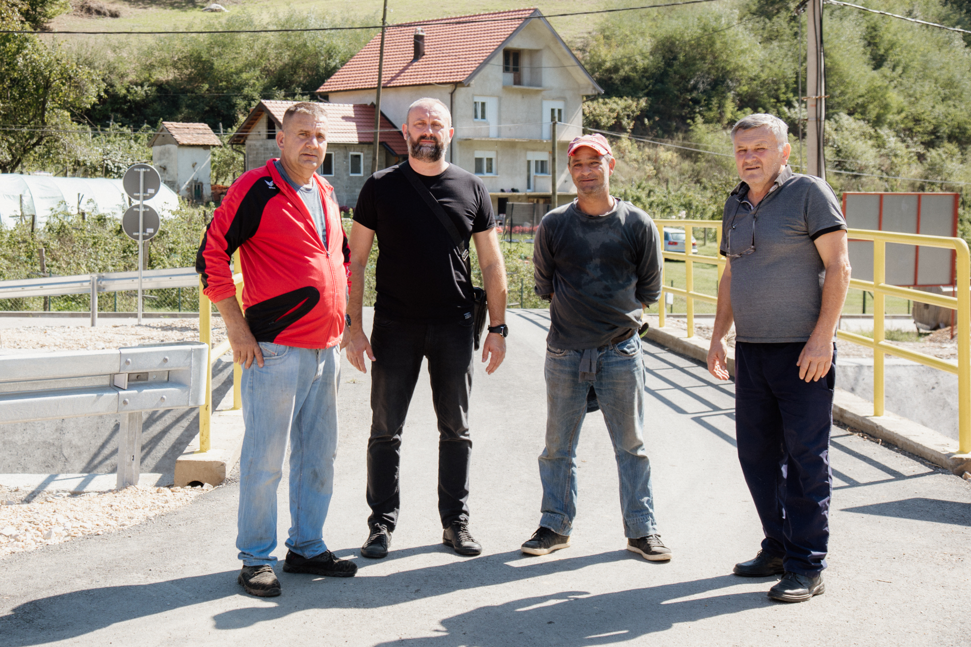 Meštani Ljubovije dobili novi most na Krupinskoj reci i asfaltirani put / foto: RINA, Mile Stančić