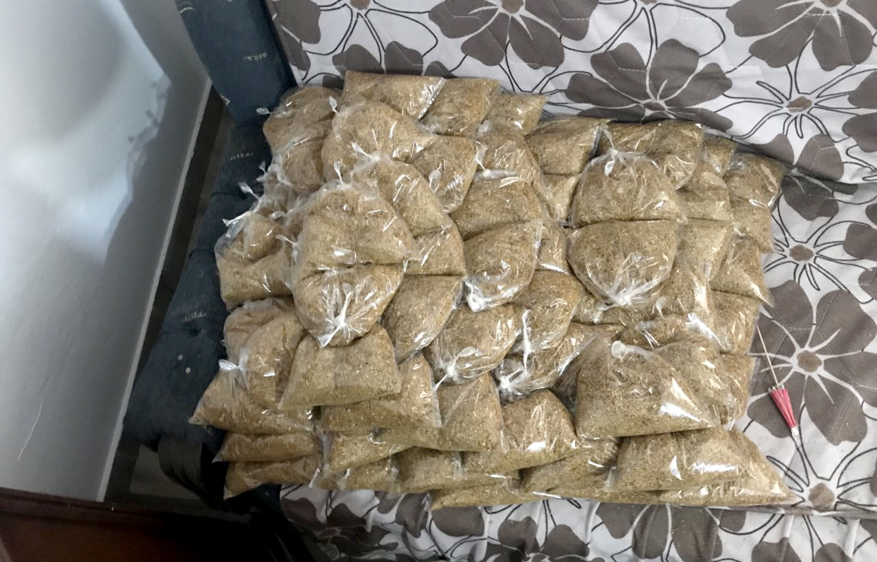 Policija mu upala u kuću i pronašla preko 100 kilograma rezanog duvana: Završio u pritvoru sa krivičnom prijavom, sledi mu saslušanje kod tužioca