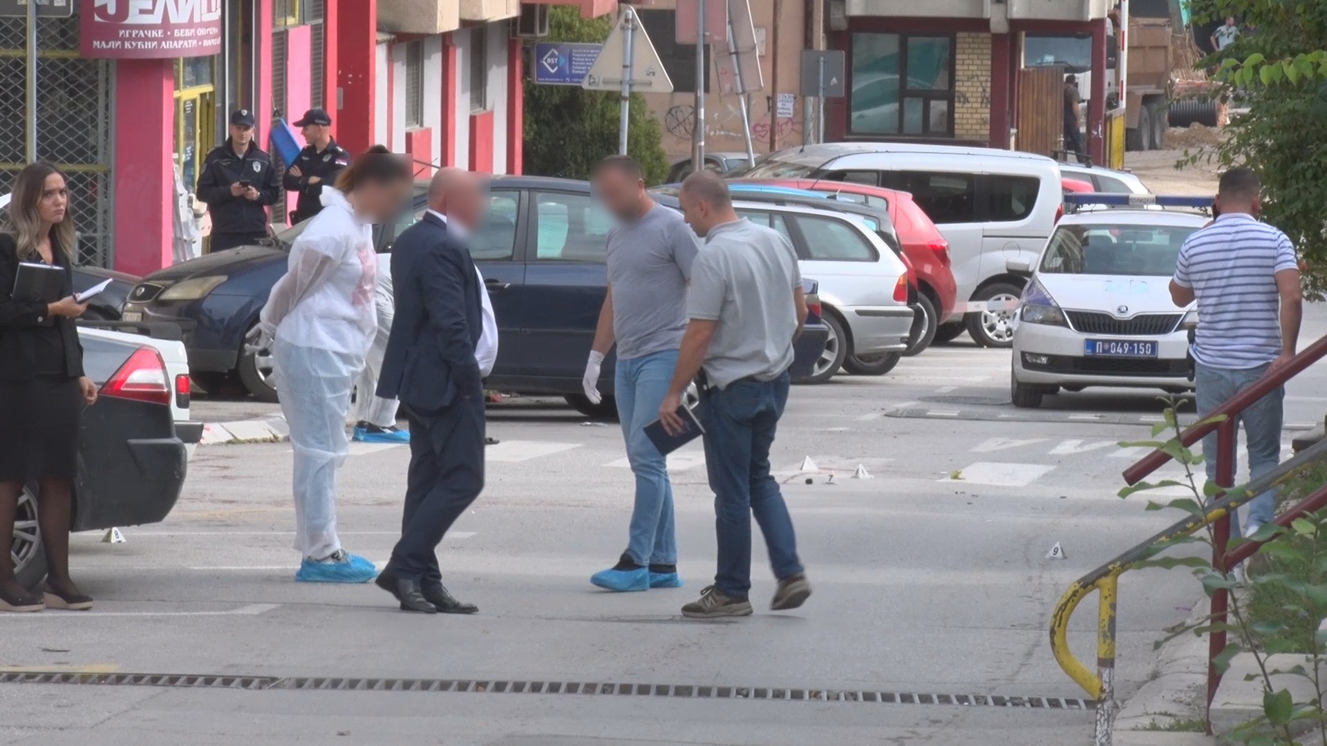 Policija na nogama, juri za naoružanim napadačima koji su pucali: Traga se za dva luksuzna vozila sa tablicama Bajine Bašte (FOTO)(VIDEO)