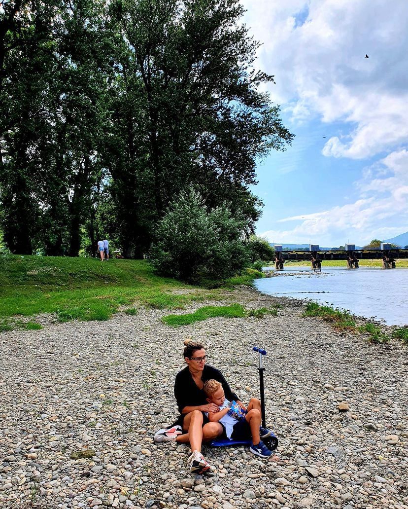 Porodica malenog Despota pomogla obnavljanje uništene biblioteke jer mu je to bilo jedno od omiljenih mesta / foto: Privatna arhiva