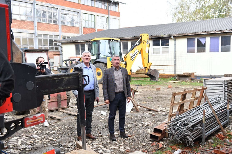 Ovde će se školovati najbolji tekstilni tehničari u Zapadnoj Srbiji: Gradi se novi objekat za čačanske đake koji pohađaju sistem dualnog obrazovanja (FOTO)