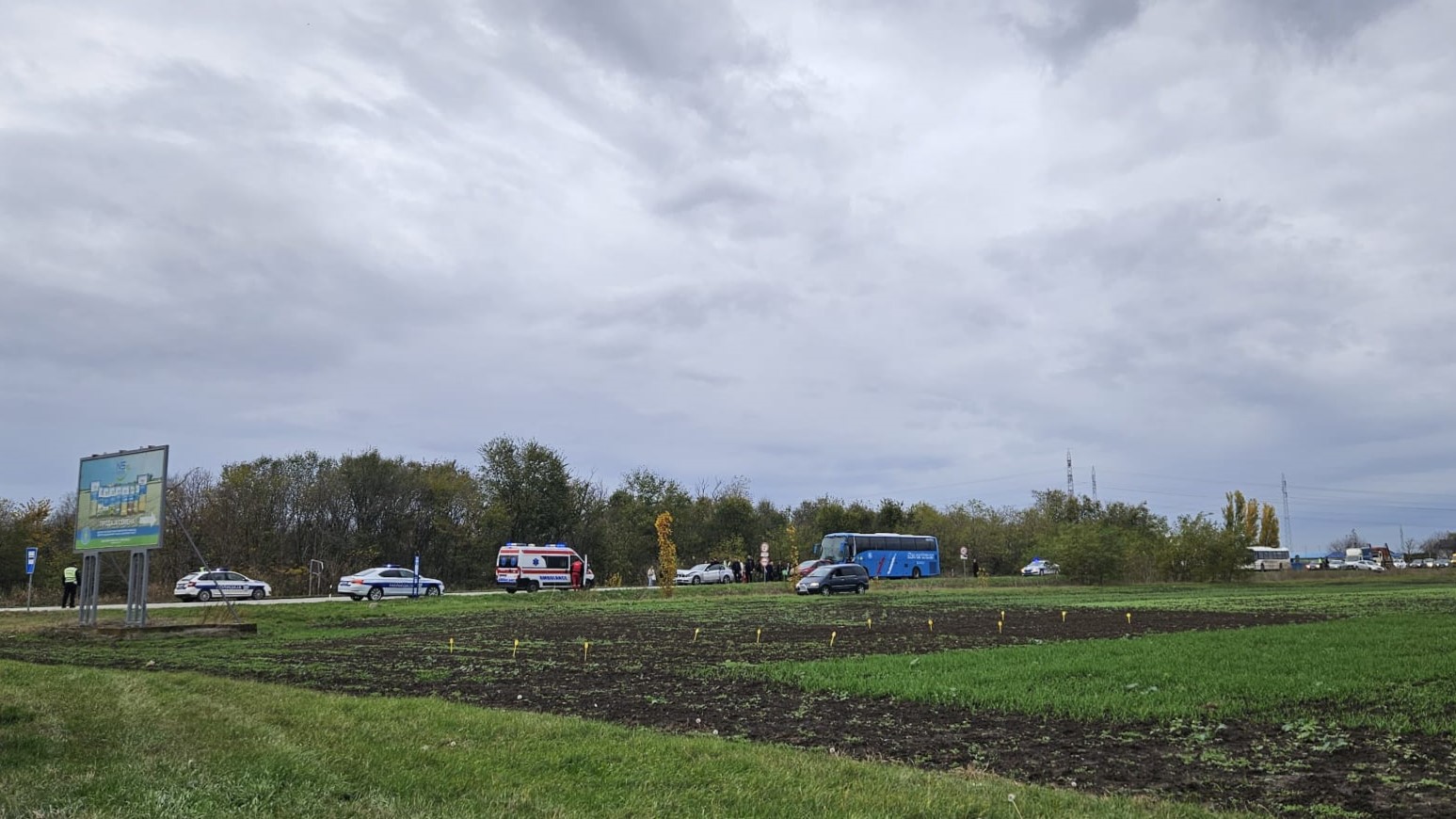 Haos kod Temerina: Lančani sudar šest vozila među njima i autobus pun putnika, sve stoji na ovoj deonici (FOTO)(VIDEO)
