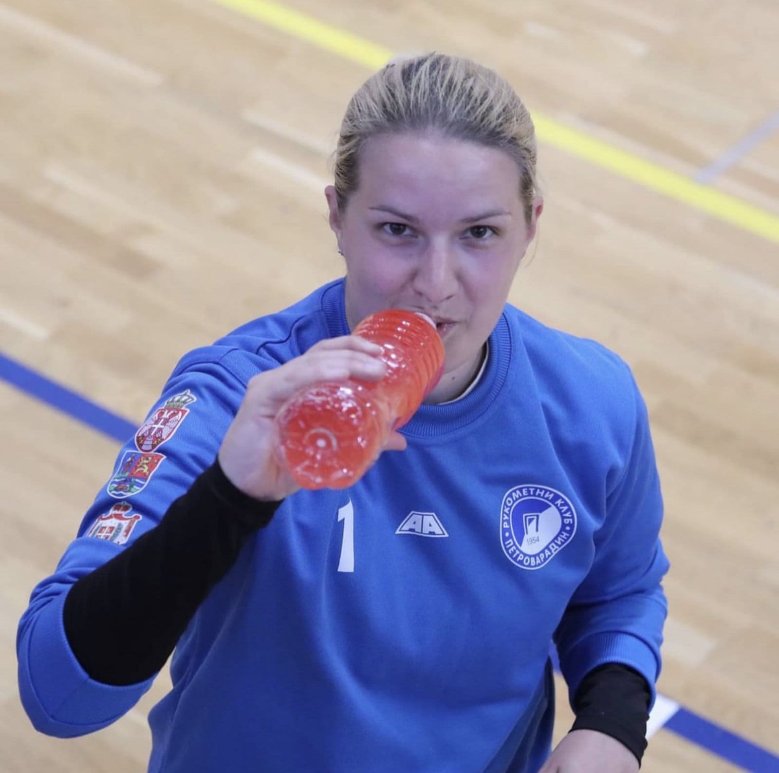 Roditelji i prijatelji čekaju pravdu dok se on brani sa slobode: Počinje suđenje za smrt srpske rukometašice Marije Pavlović (FOTO)