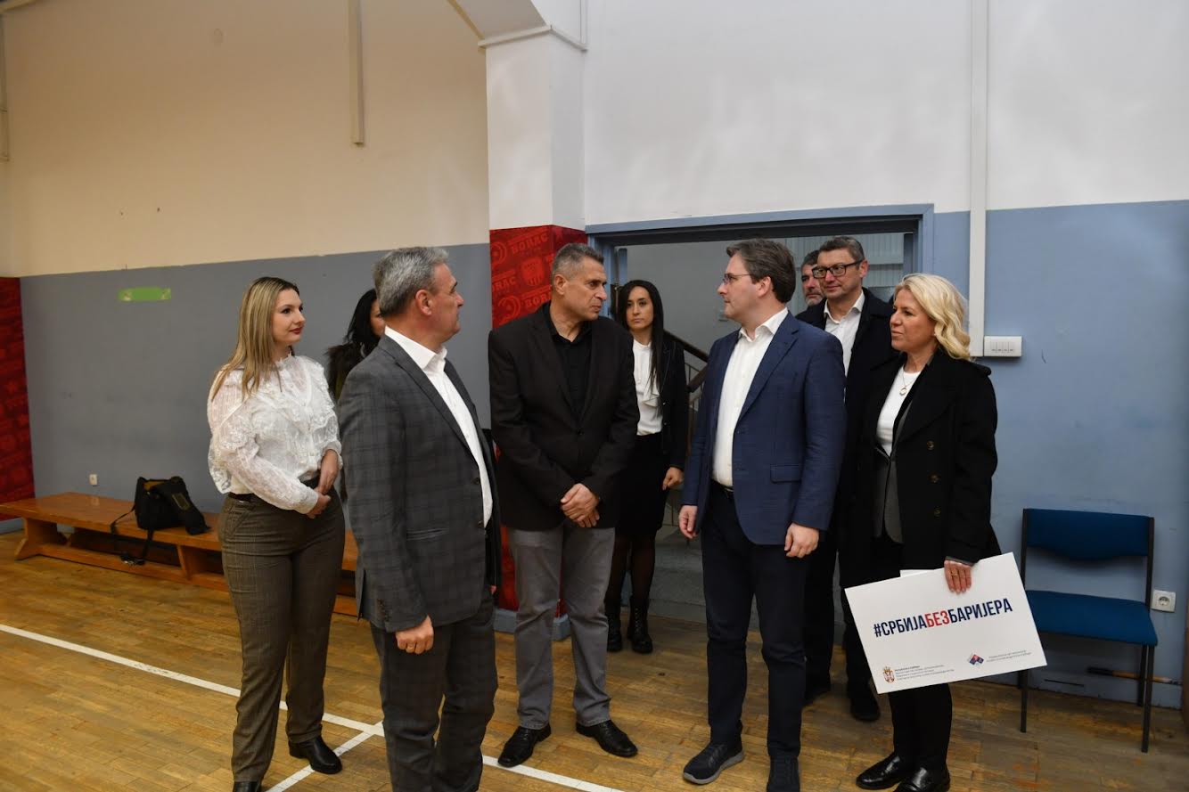 Minstar Selakovć obišao adaptirane prostorije Međuopštinske organizacije slepih i slabovidih u Čačku / foto: RINA
