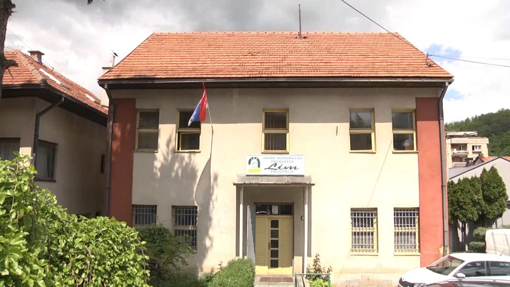 Panika se proširila Brodarevom - voda nije za piće: JKP "Lim" oštro demantovao ove informacije, policiji prijavljeni oni koji su uznemirili javnost 
