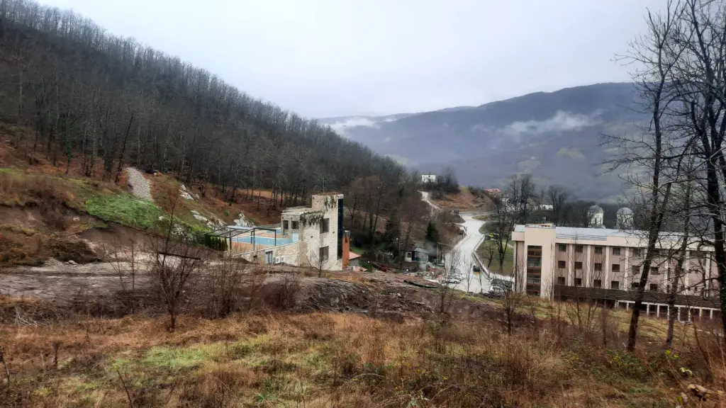 Klizište ugrožava veliku svetinju, manastir u Pribojskoj banji u opasnosti / foto: RINA
