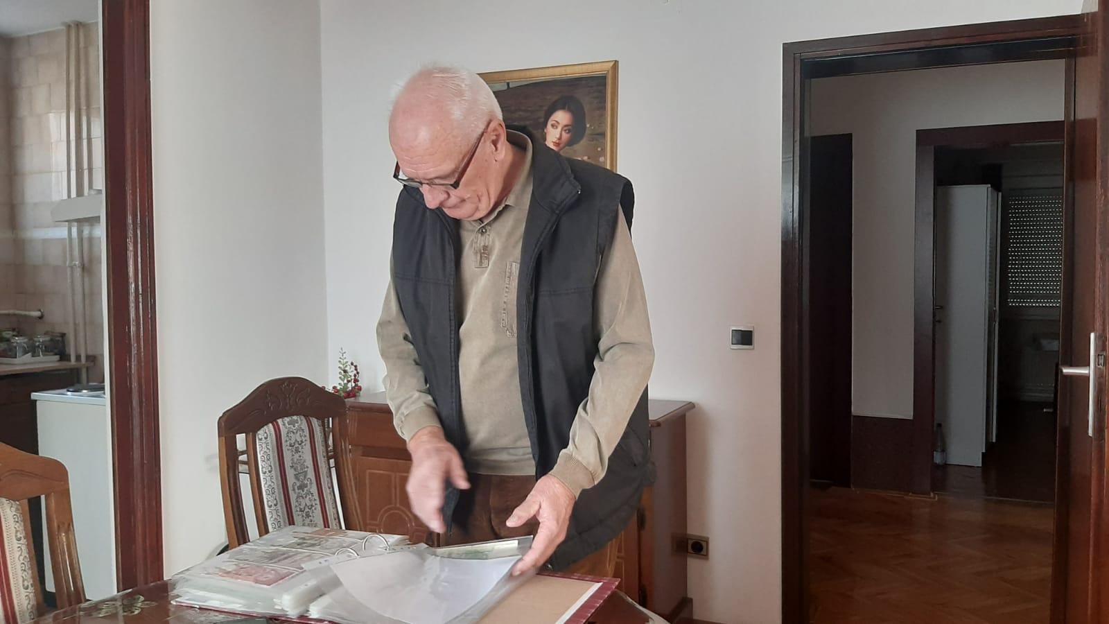 Batiša iz Topole godinama skuplja stari novac/ Foto: RINA