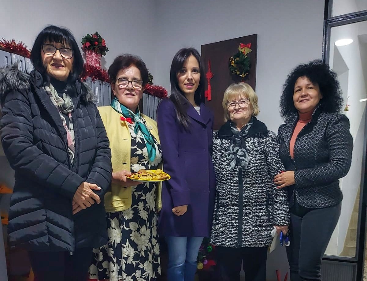 Kod Đorđa stigao Deda Mraz pre Nove godine / foto: RINA