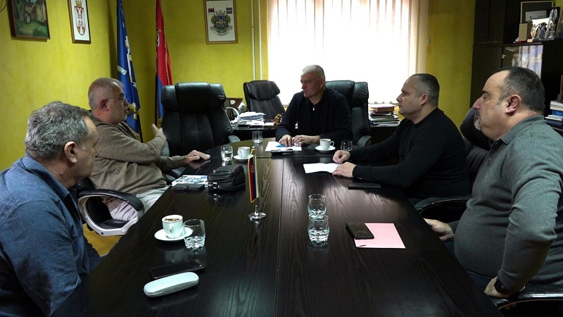 Doktor Miroslav Stanojević do sada je izvršio preko 10.000 operacija / foto: Opština Priboj