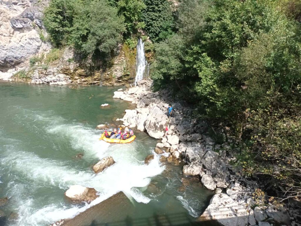 Sija se kao najsjajni biser: Ekolozi iz Prijepolja očistili korito reke Lim, pronadjene velike količine otpada/ Foto: RINA