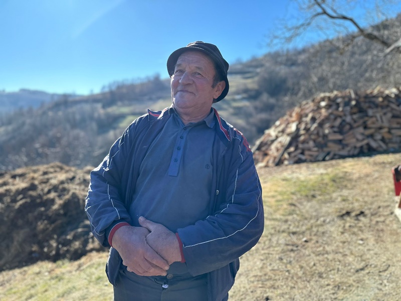 Držala bih snajku kao malo vode na dlanu: Ovo je selo o kom prethodnih dana bruji Srbija, neženje i svekrve iz Brezove čekaju neveste - ali izgleda da je njima miliji grad nego selo (FOTO)