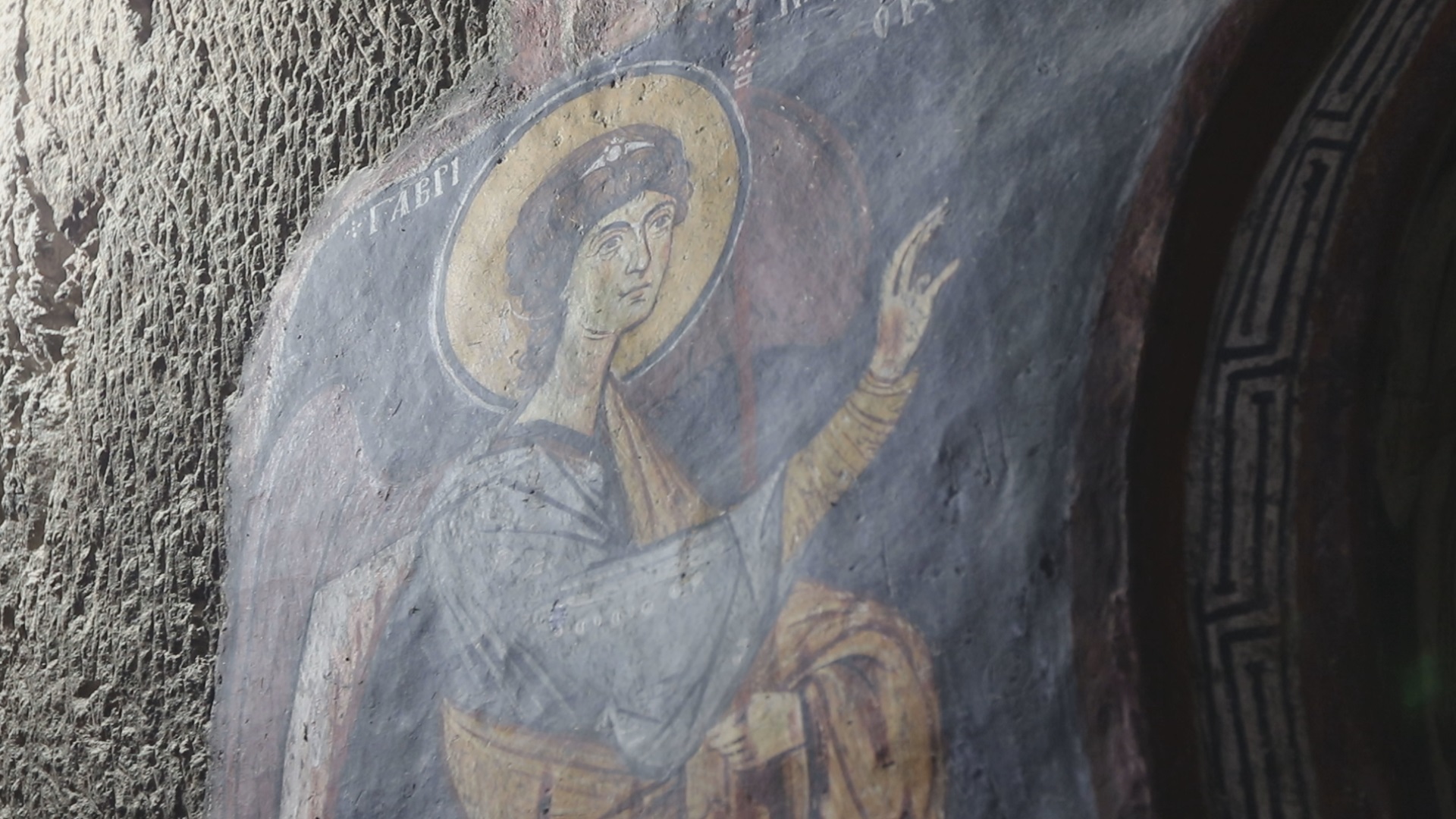 Neverovatni hrišćanski manastiri uklesani u strmim stenama: Preko 3.000 pećinskih crkava nalazi se u Turskoj, veruje se da su na tim mestima sveci Petar i Pavle čitali svoje propovedi (FOTO)