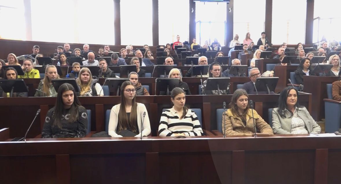Tražilo se mesto više u sali u Čačku: Panel diskusija privukla brojne stručnjake, duboke analize izazova u upravljanja vodnim resurursima