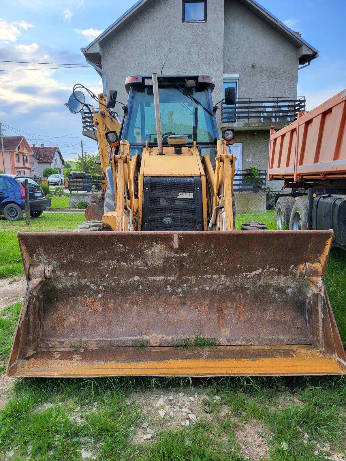 Lopovi "oterali" građevinsku mašinu vrednu preko 20.000 evra / foto: Privatna arhiva