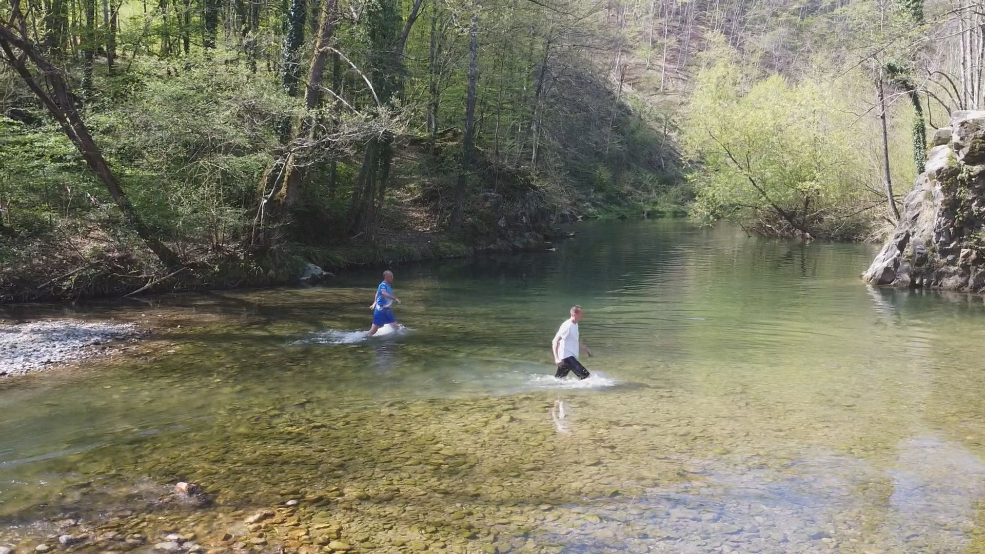 Doza adrenalina na najčistijoj reci u Srbiji: Održan četvrti Rzav challenge, najmlađa učesnica Dunja (14) istrčala sedam kilometara bez problema (FOTO)