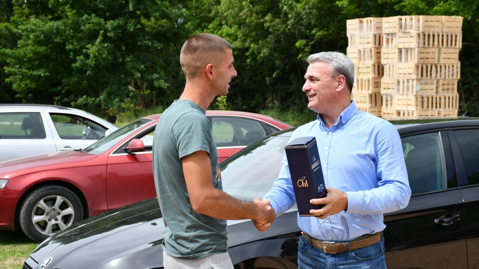 Stefan kupio kuću u Kukićima za 10.000 evra i pokrenuo sopstveni biznis sa strugarom / foto: RINA