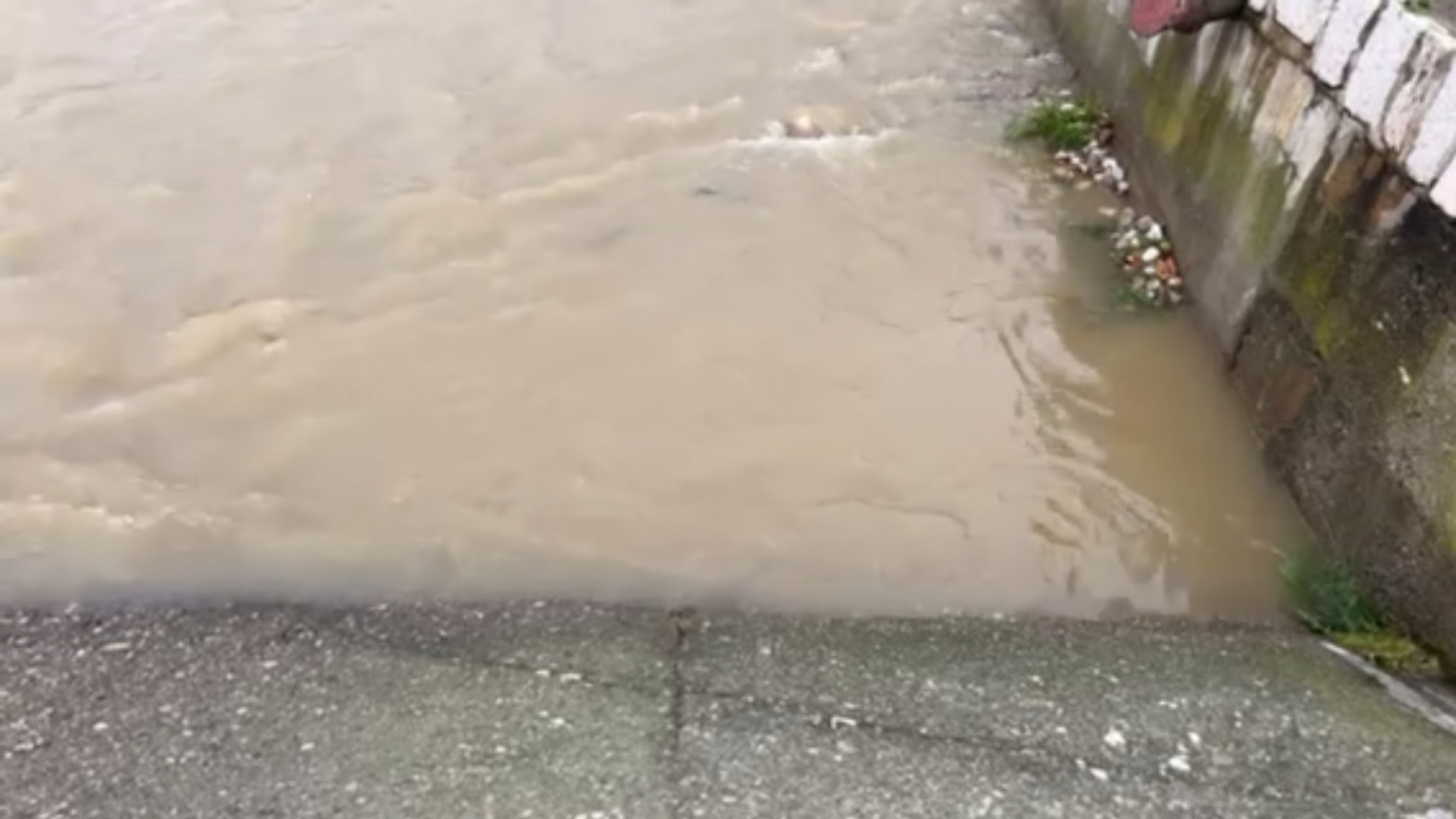 Čitavu noć smo na nogama, konačno se situacija stabilizuje: Besana noć iza gradjane Novog Pazara, reke se vratile u svoja korita/ Foto: RINA