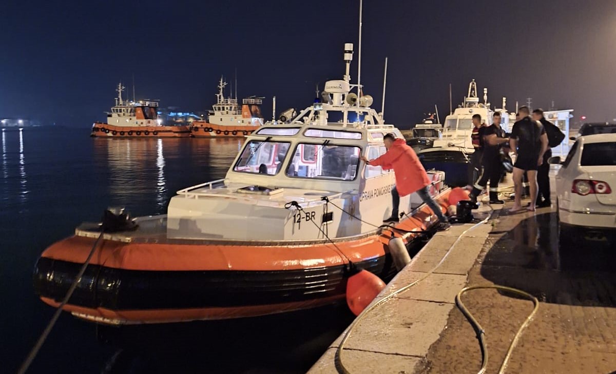 Drama na moru, troje srpskih državljana spašeno u zadnji čas medju njima bilo i dete: Isplovili kajakom kod Čanja i nisu se vraćali, sve spasilačke službe odmah alarmirane da ih traže (FOTO)(VIDEO)