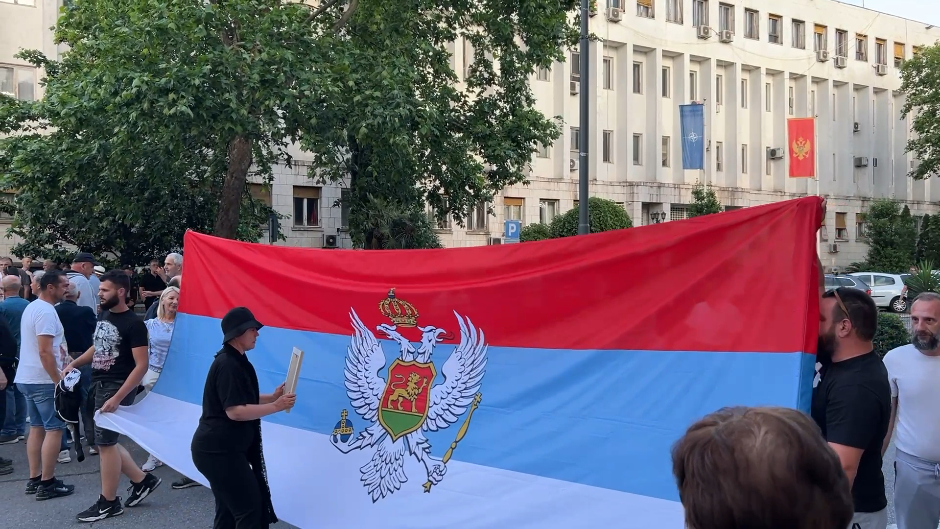 Sramnim glasanjem Crna Gora proglasila genocidnim i 30 odsto svojih građana: DNP i lider Milan Knežević otkazali podršku vladi Milojka Spajića 