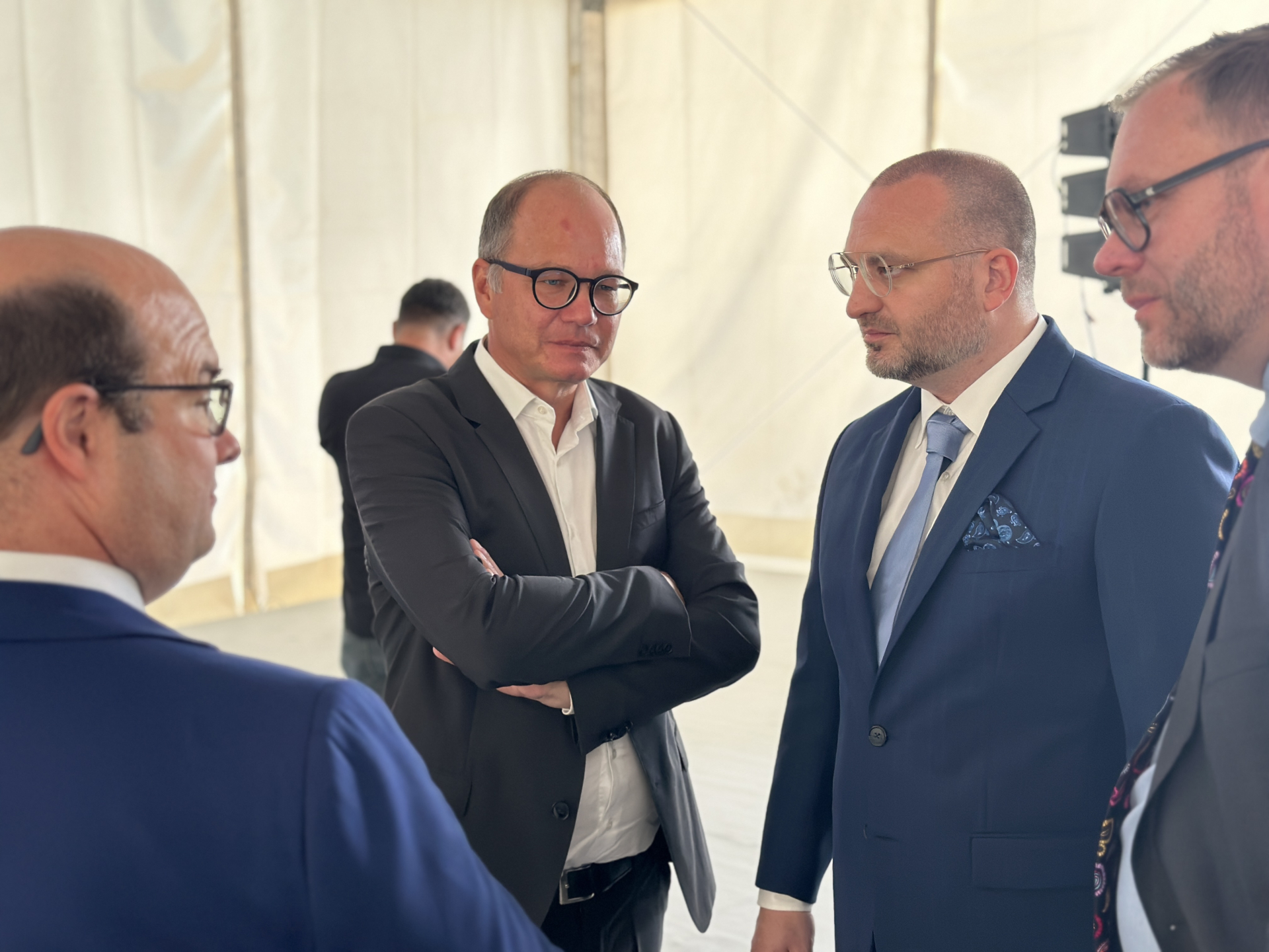 Polaganje kamena temeljca za izgradnju nemačke fabrike u Preljini / foto: RINA