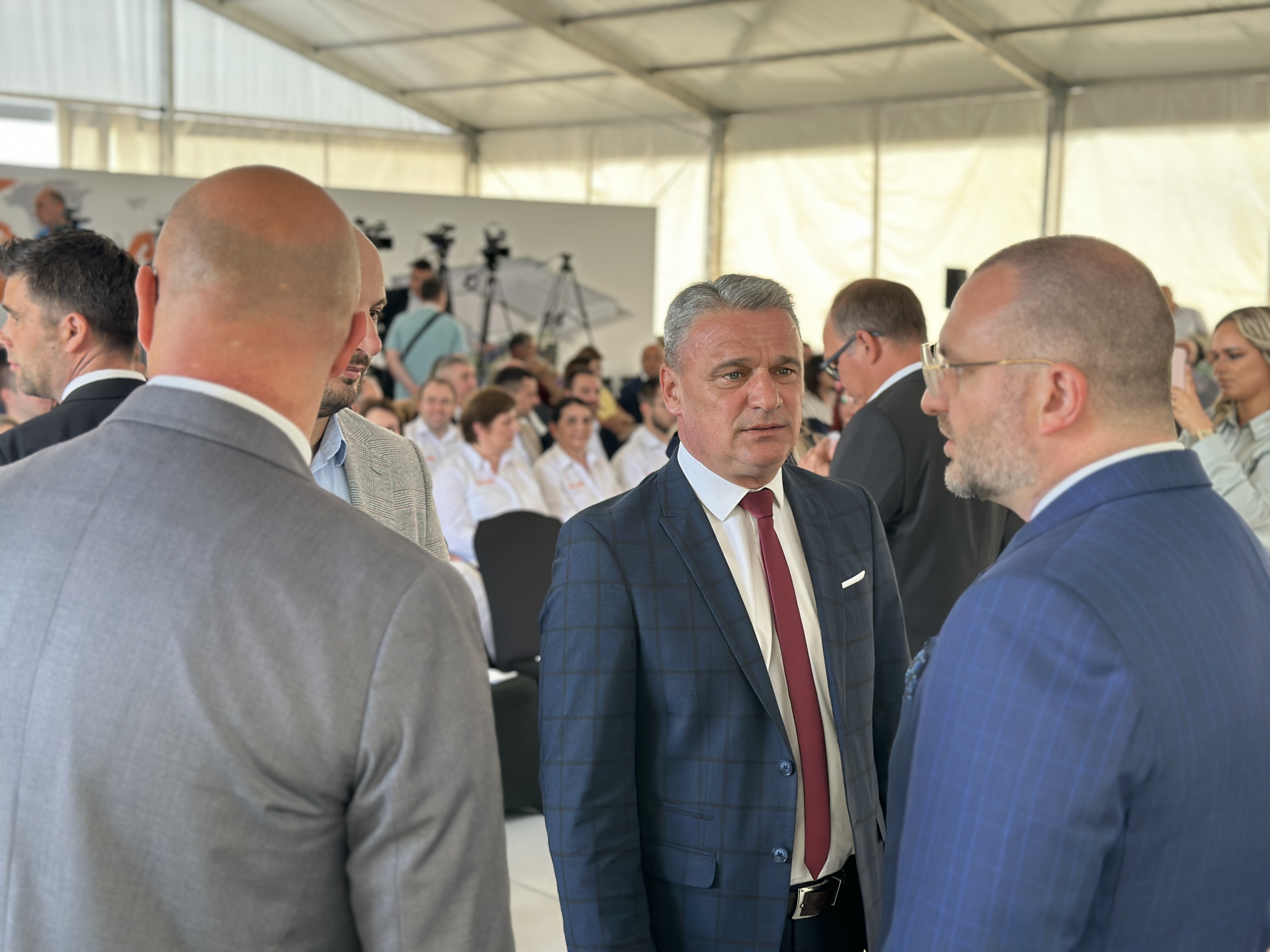 Polaganje kamena temeljca za izgradnju nemačke fabrike u Preljini / foto: RINA