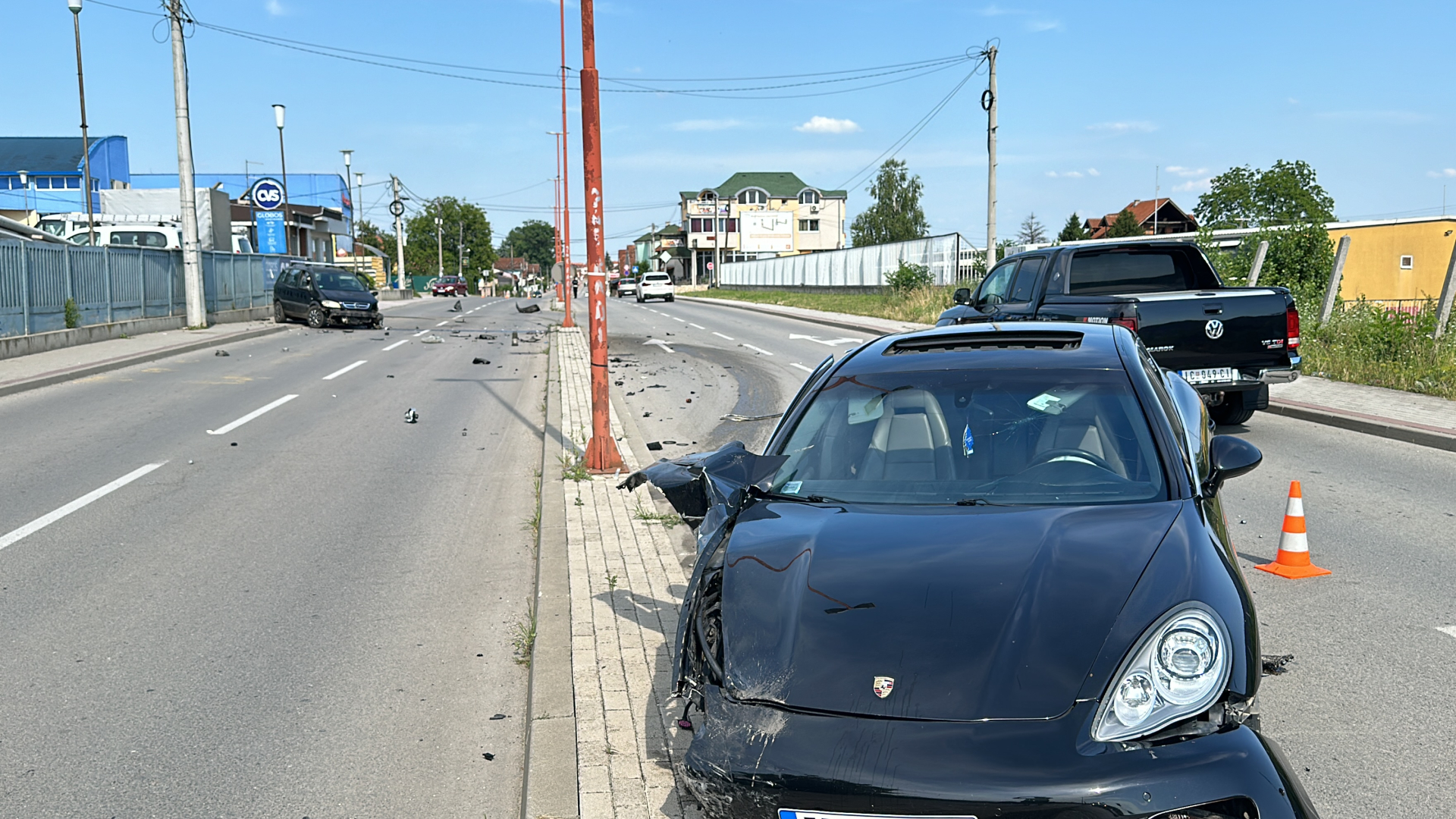 Silovit sudar poršea i opela u Čačku / foto: RINA