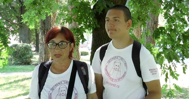 Jovan sa majkom Dušicom krenuo na hodočašće do Ostroga / foto: RINA