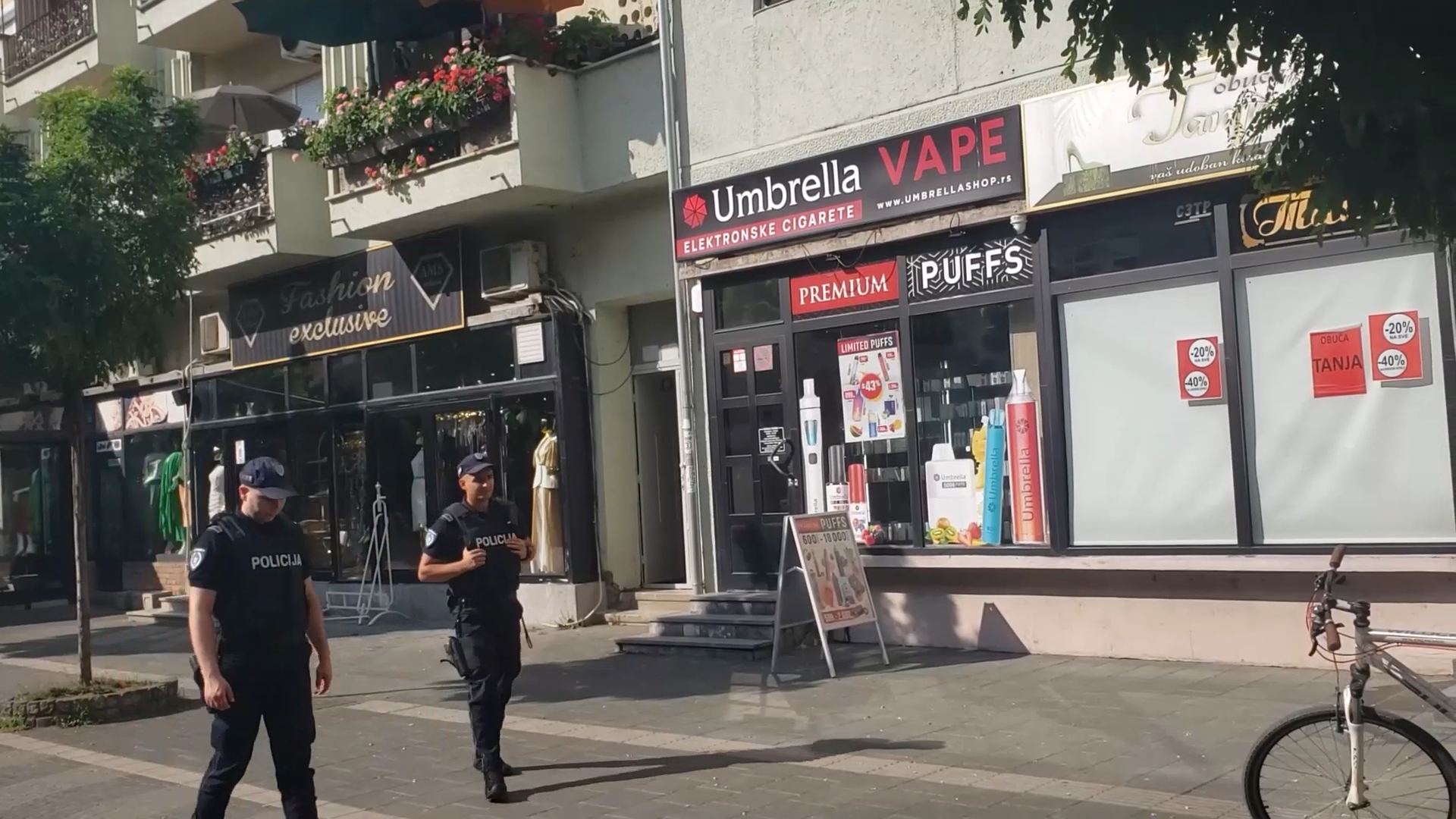 Viđali smo ga retko, nije bio upadljiv: Novi Pazar na nogama, ptresa se stan nastradalog vehabije/ Foto: RINA