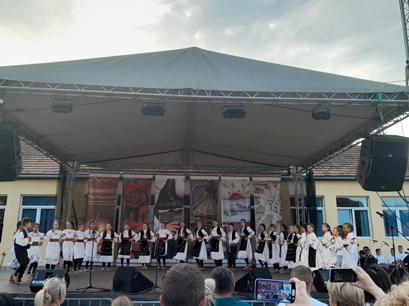 Ivanjdan u Kotraži okupio ljubitelje tradicije, folklora i trubačke muzike