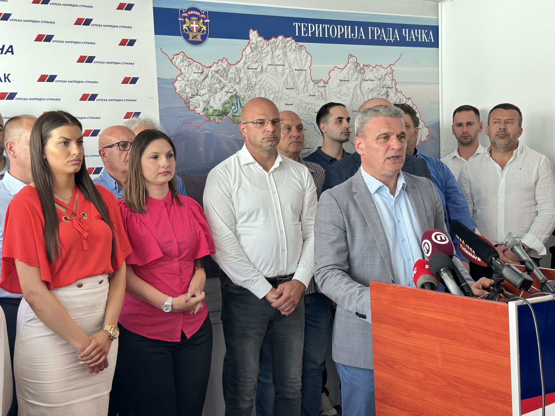 Todorović „uzvratio udarac“ samoproklamovanom gradonačelniku opozicije: Mene bi bilo sramota da sa 15 odsto uopšte pomislim da vodim grad – narod je rekao svoje, novih izbora neće biti (FOTO)
