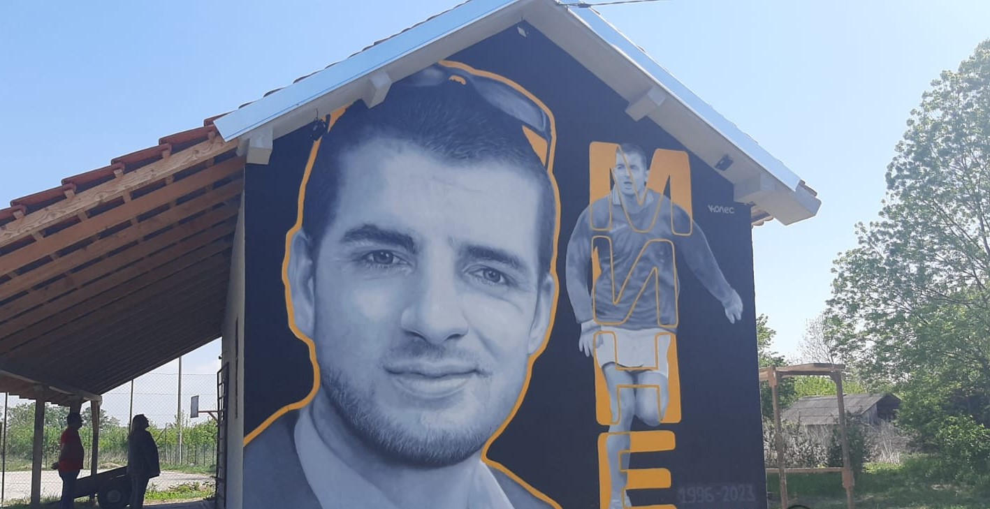 Mural za tragično nastradalog mladića iz Koloke kod Topole / foto: RINA