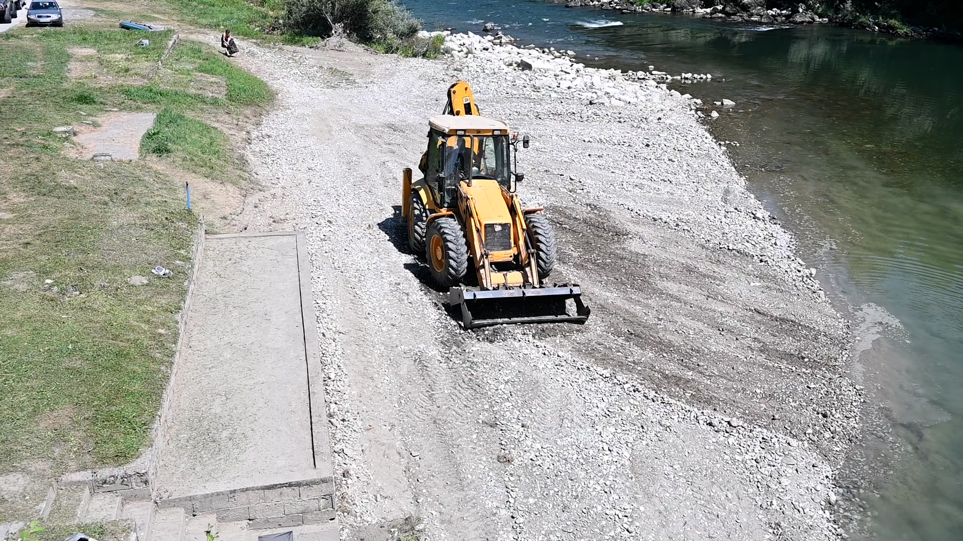 Plaža Petrovac zasijala punim sjajem / foto: RINA