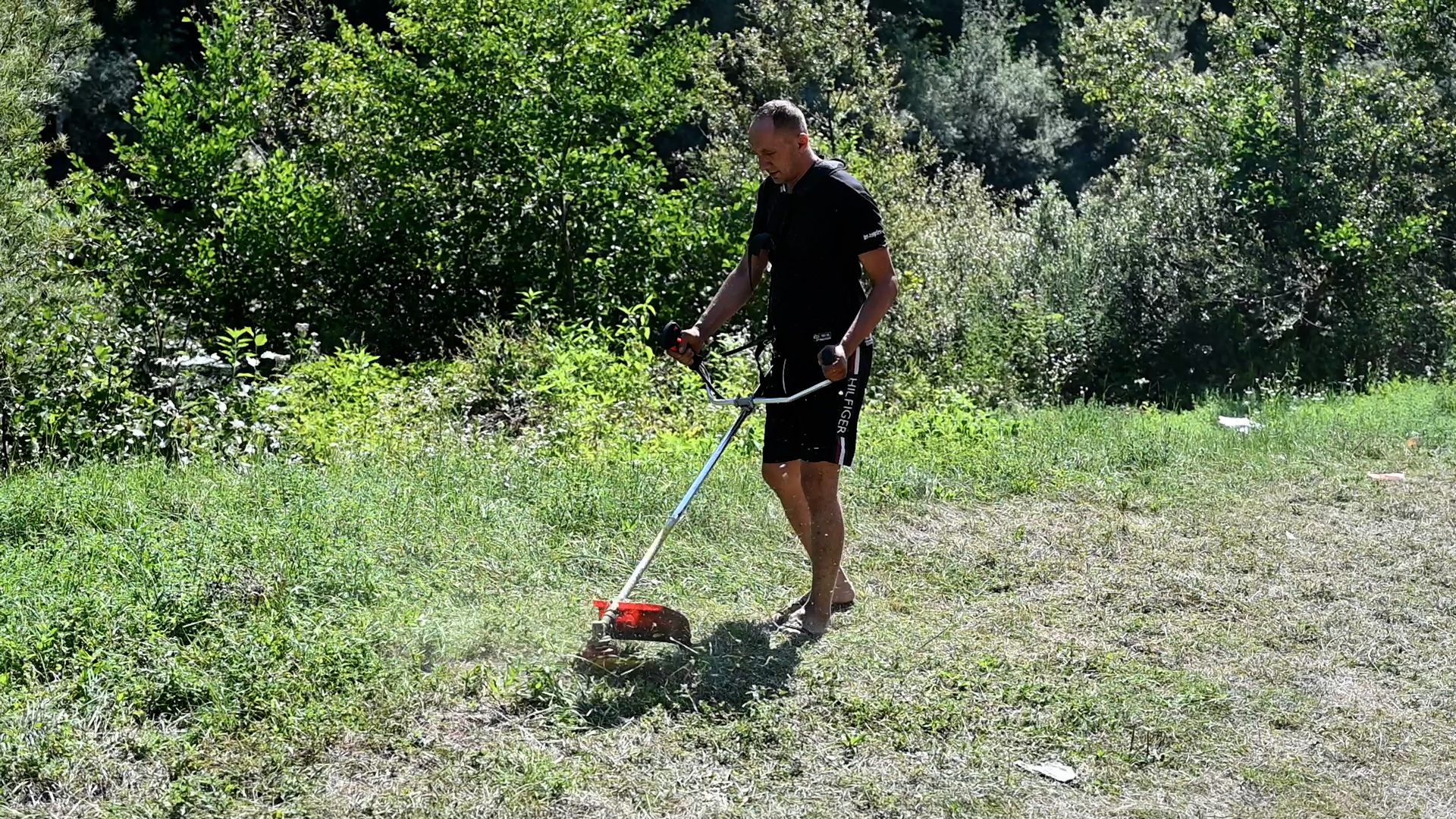 Plaža Petrovac zasijala punim sjajem / foto: RINA