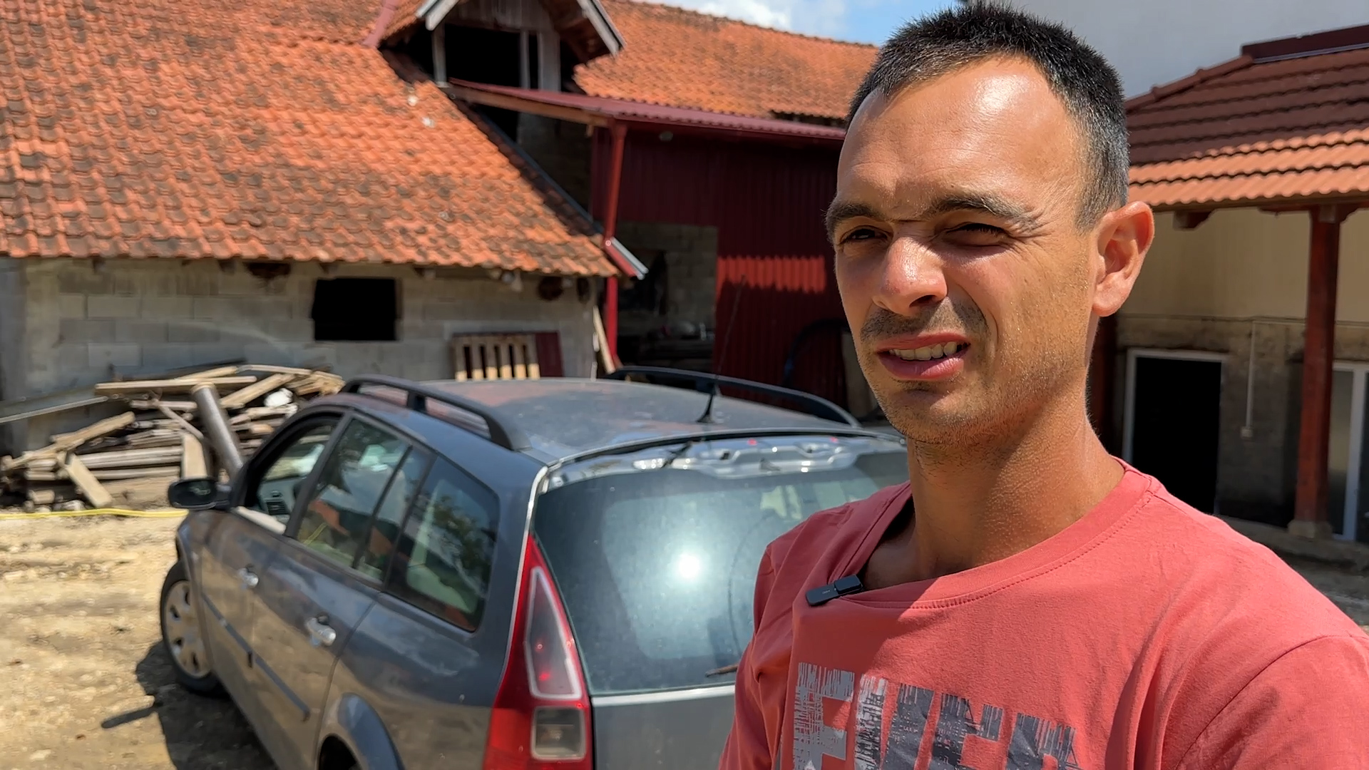 Meštani ariljskih sela nakon nevremena sabiraju štetu / foto: RINA