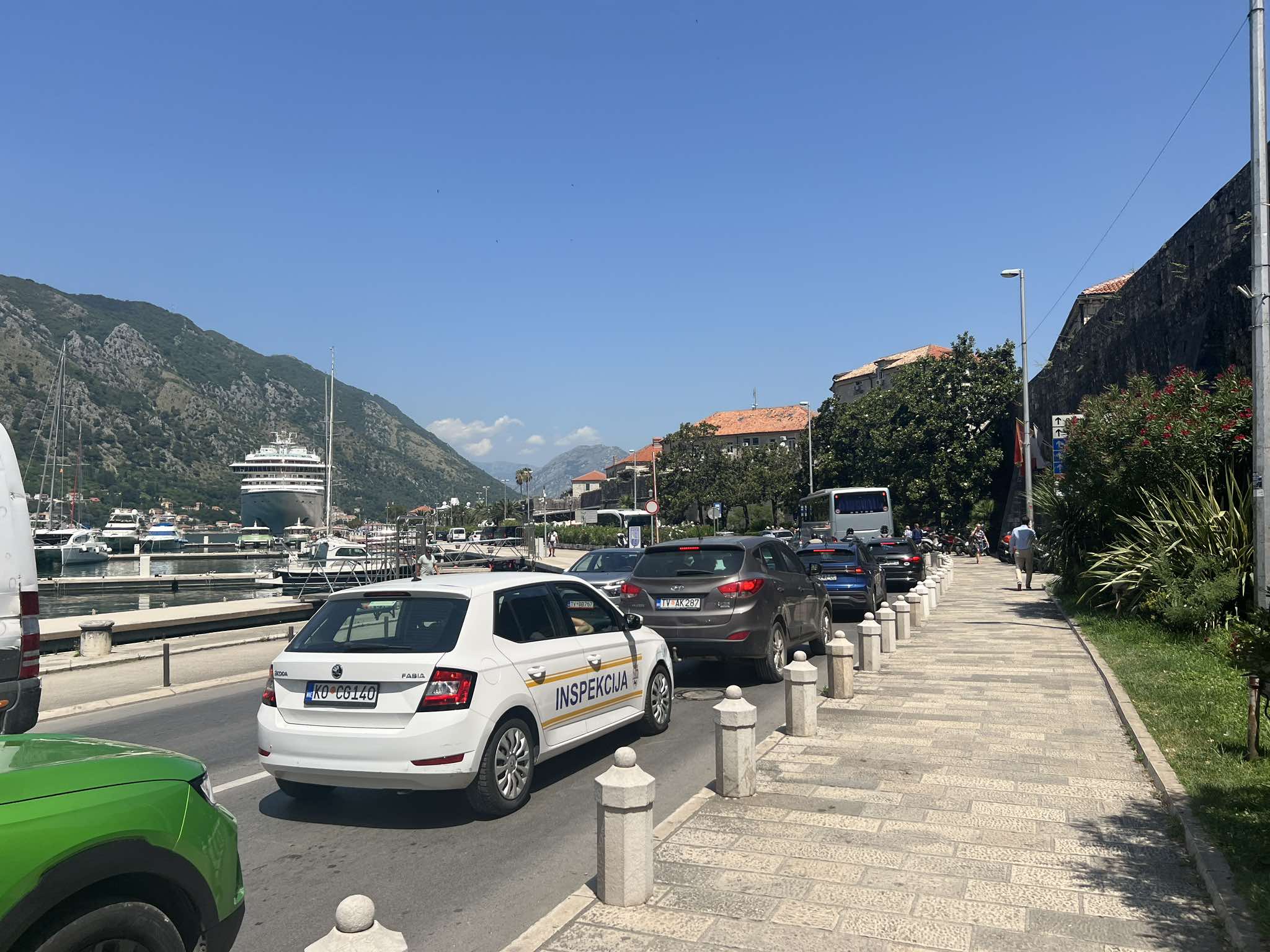 Ogromne saobraćajne gužve ka Crnogorskom primorju / foto: RINA