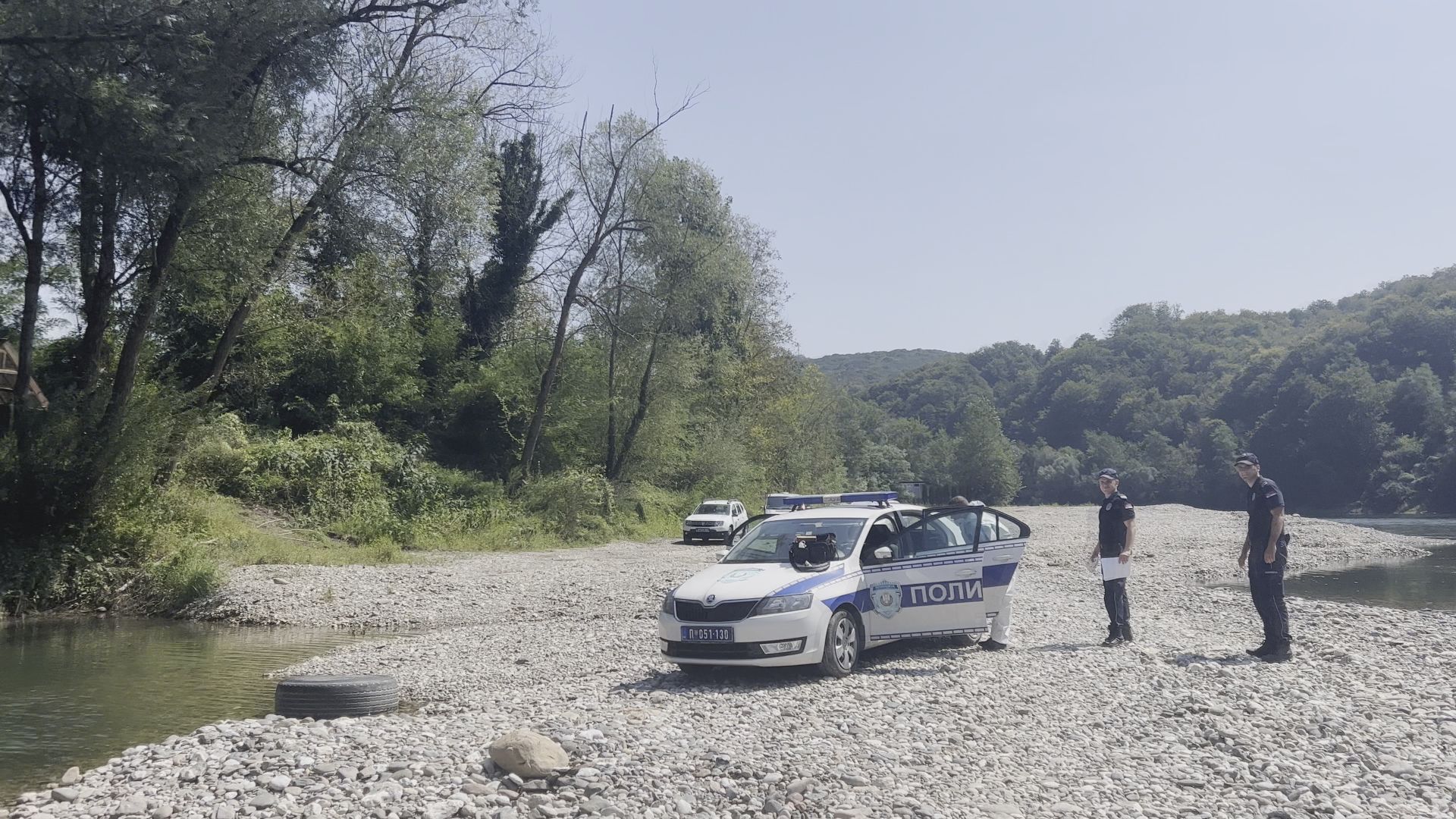 Pet tela pronađeno, za dva se još uvek traga: Spasioci već satima na reci Drini, jako nepristupačan teren otežava potragu (FOTO)(VIDEO)