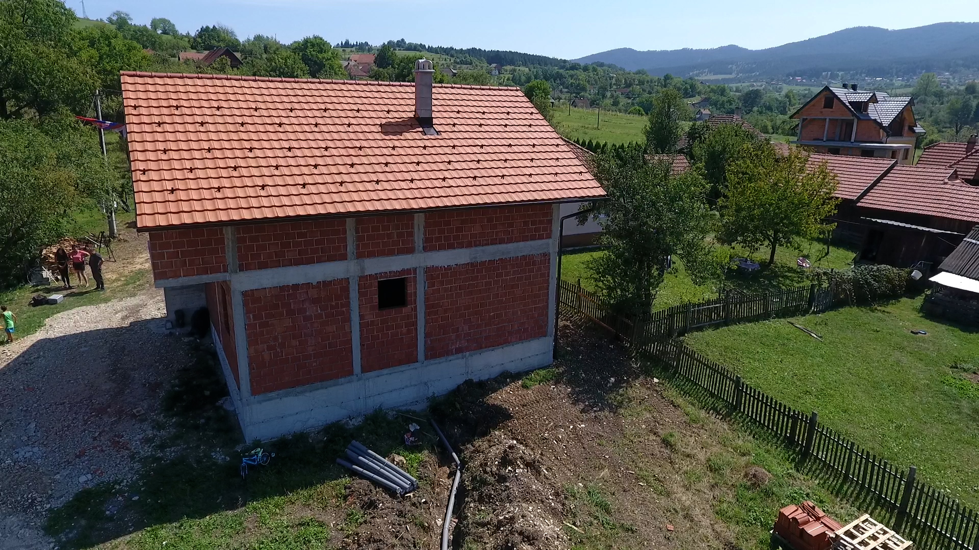 Jojići ostali bez krova nad glavom u srašnom požaru / foto: RINA