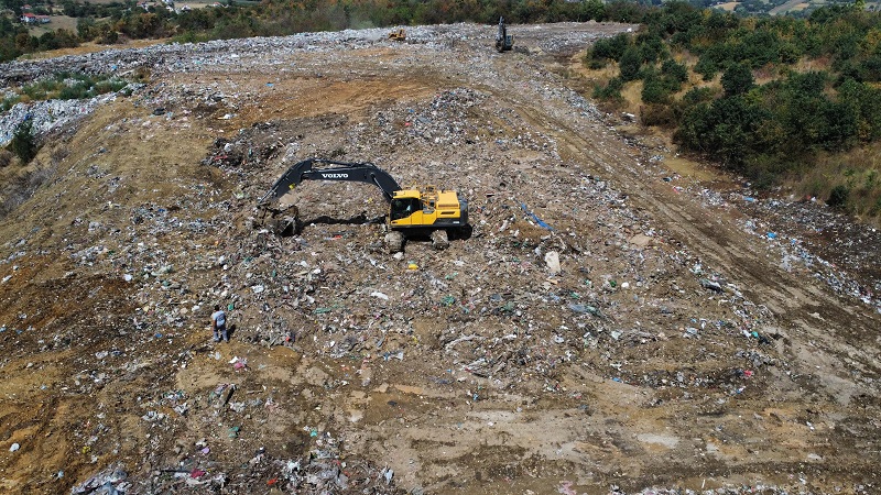 Ekološka bomba kod Topole se zatvara i rekultiviše: Kraj mukama meštana koji žive u blizini Torova, na deponiji svaki čas izbijali požari (FOTO)