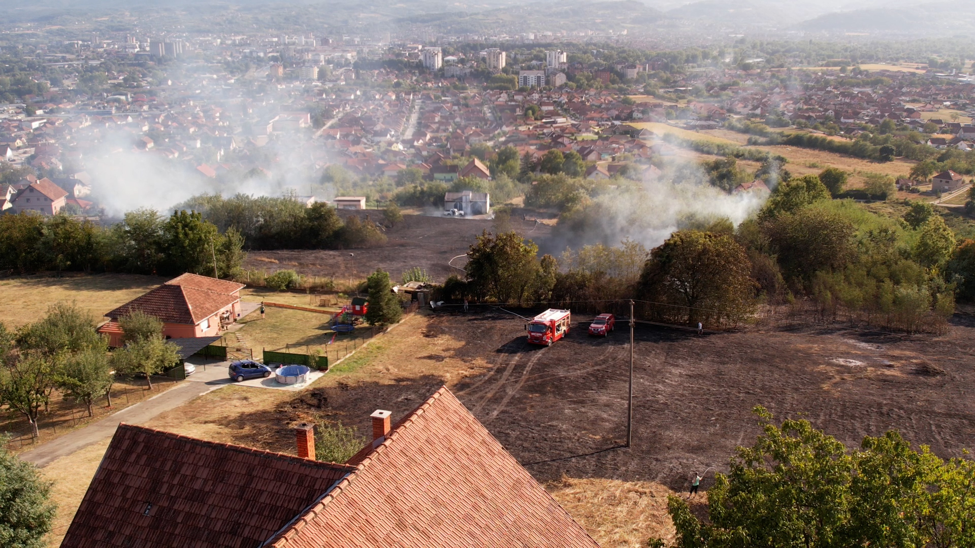 Zapalilo se nisko rastinje u Ljubiću, vatra zahvatila površinu veću od hektara