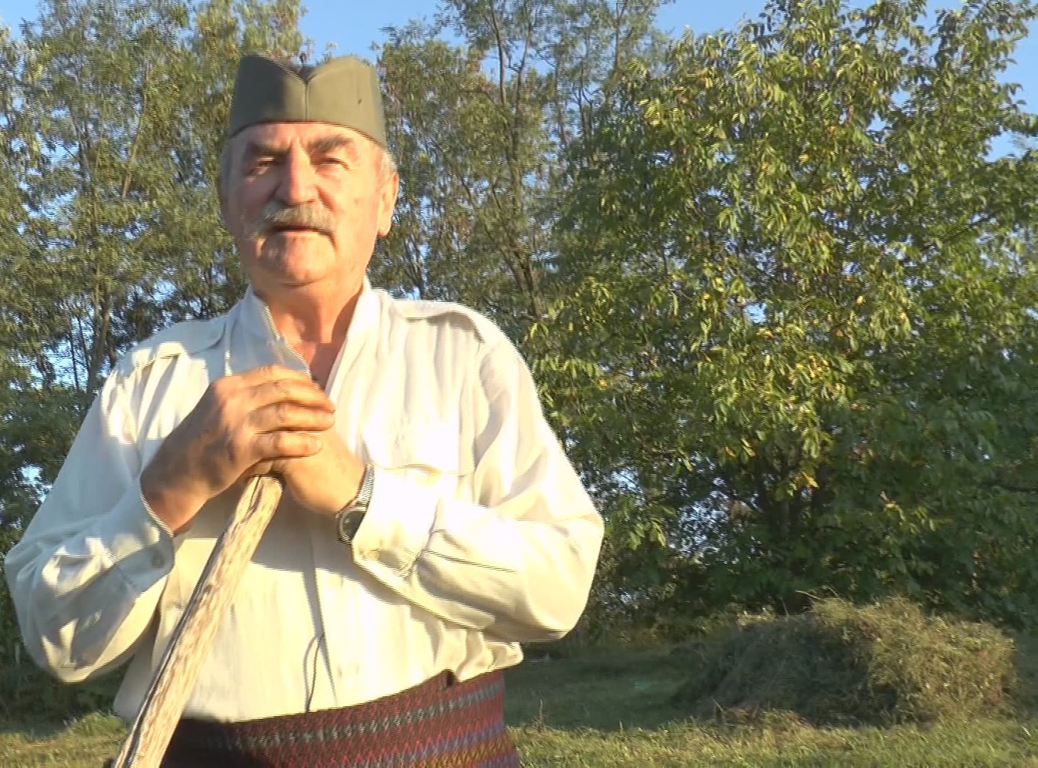 Srbin za Ginisa, imamo šampiona čak i u zdravičenju: Mladomir iz Milićevog sela kod Požege je čudo od čoveka, besedio bez prestanka neverovatnih šest ipo sati (FOTO)