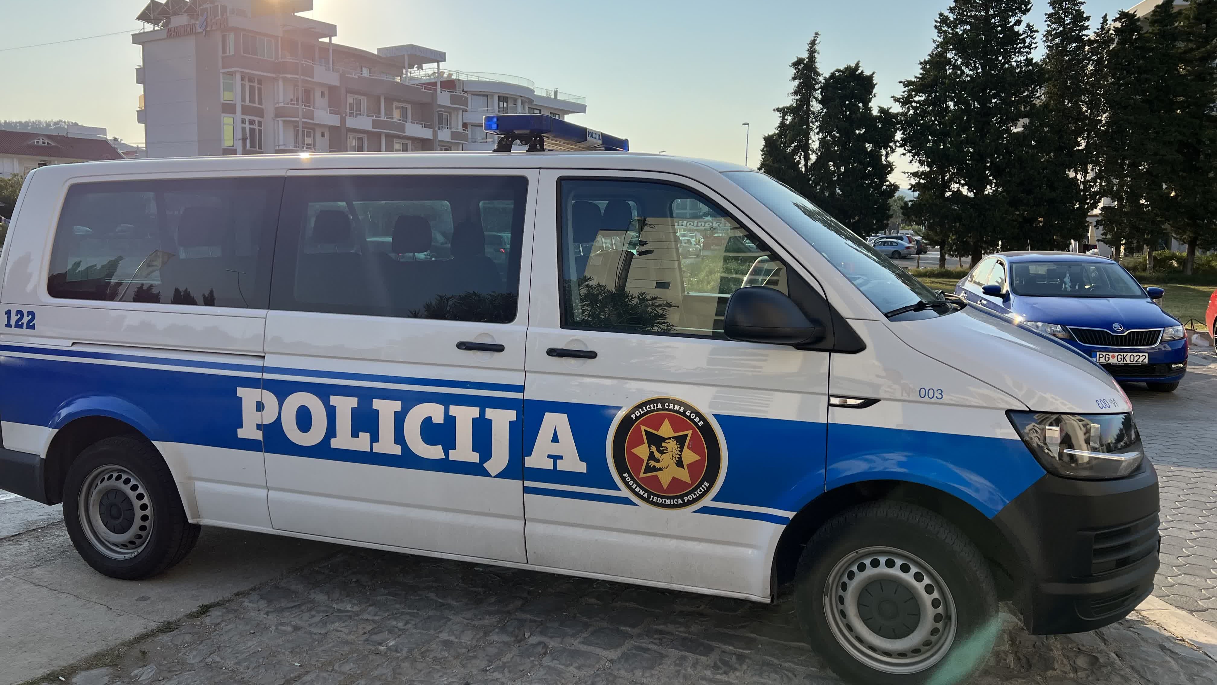 Pet nasilnika uhapšeno u jednom danu: Evo koja koja su krivična dela učinili, emotivni parnet napao partnerku i naneo joj povrede