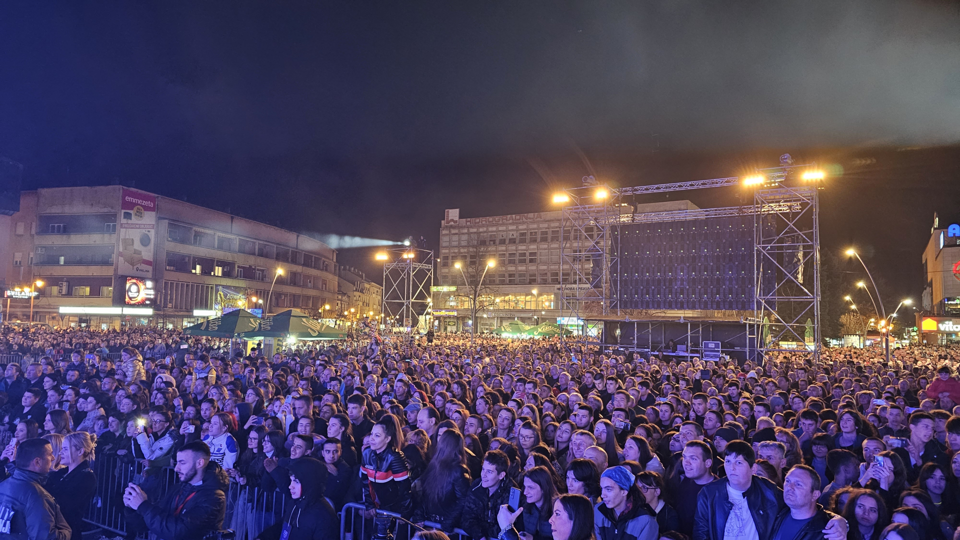 Poslednji koncert Riblje čorbe u Čačku / foto: RINA