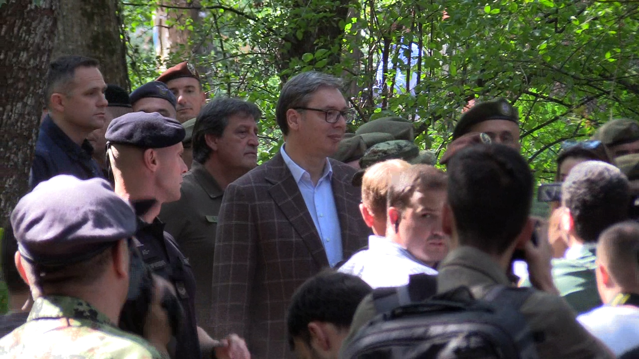 Vučić na vojnoj vežbi na Gučevu / foto: RINA