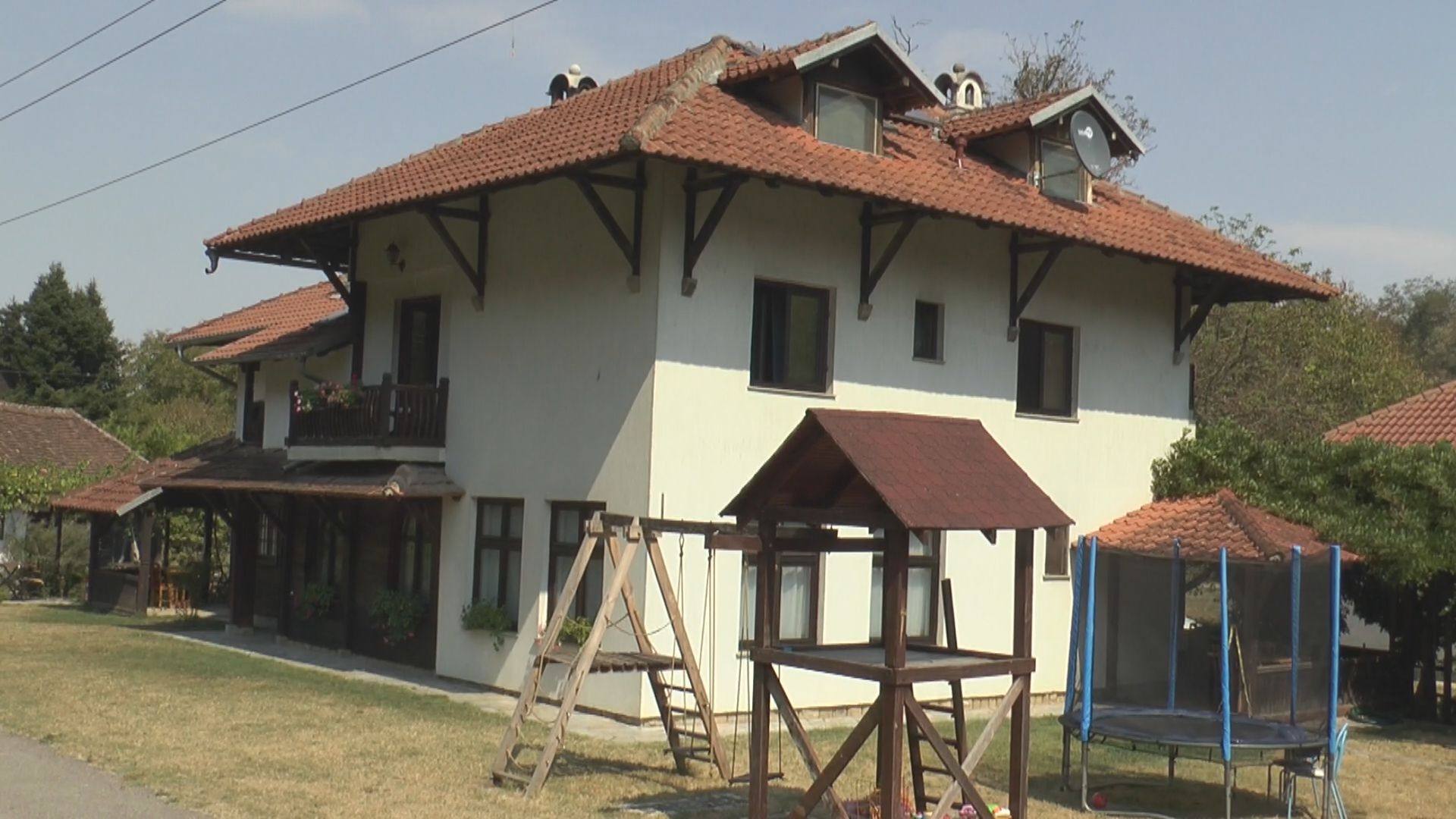 Vodenički kamen hranio je hiljade gladnih usta, danas je turistička atrakcija: Ovo je jedina vodenica u Ljigu i stara je tri veka, Radisavljevići ne odustaju ni od tradicije ni od sela (FOTO)