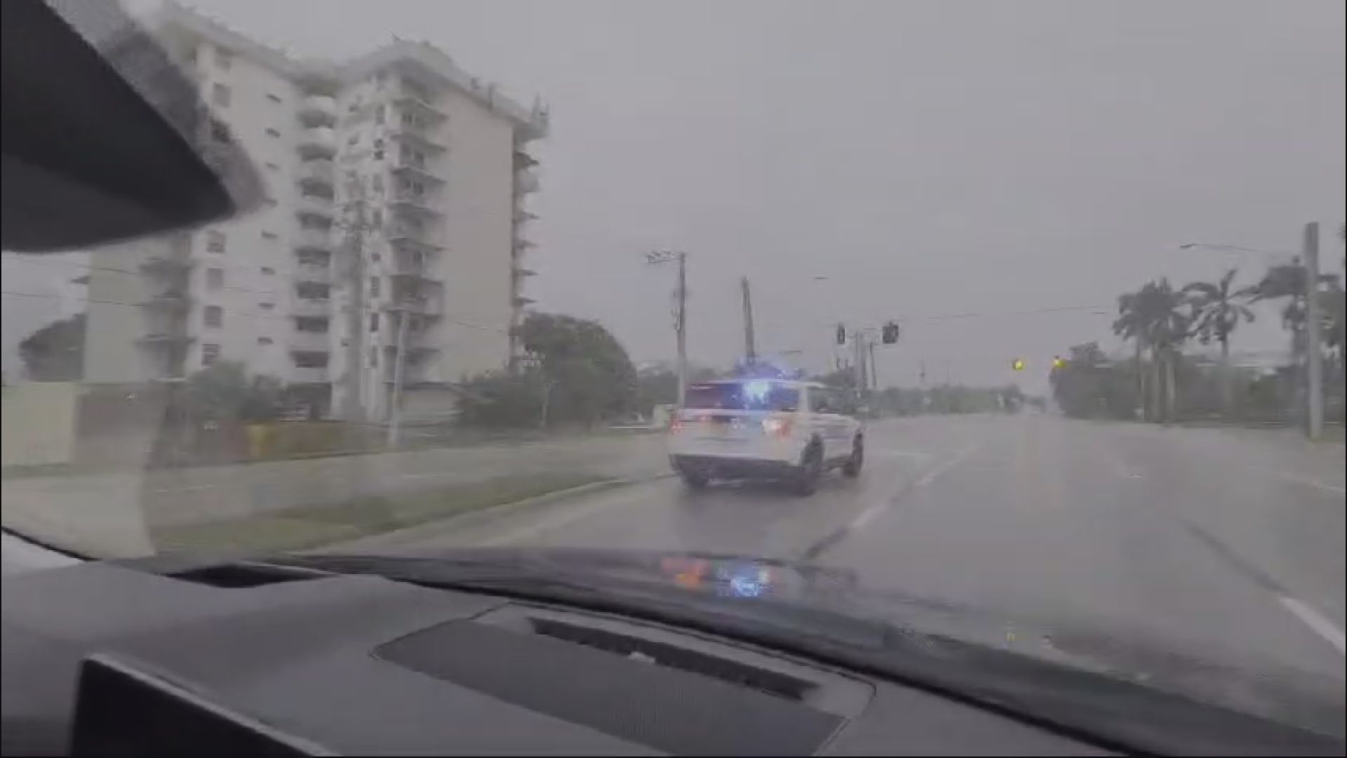 Stavili smo metalnu zaštitu na sve prozore: Stefan iz Priboja je na Floridi, otkriva kako je protekla teška noć za sve stanovnike tog dela Amerike (FOTO)(VIDEO)