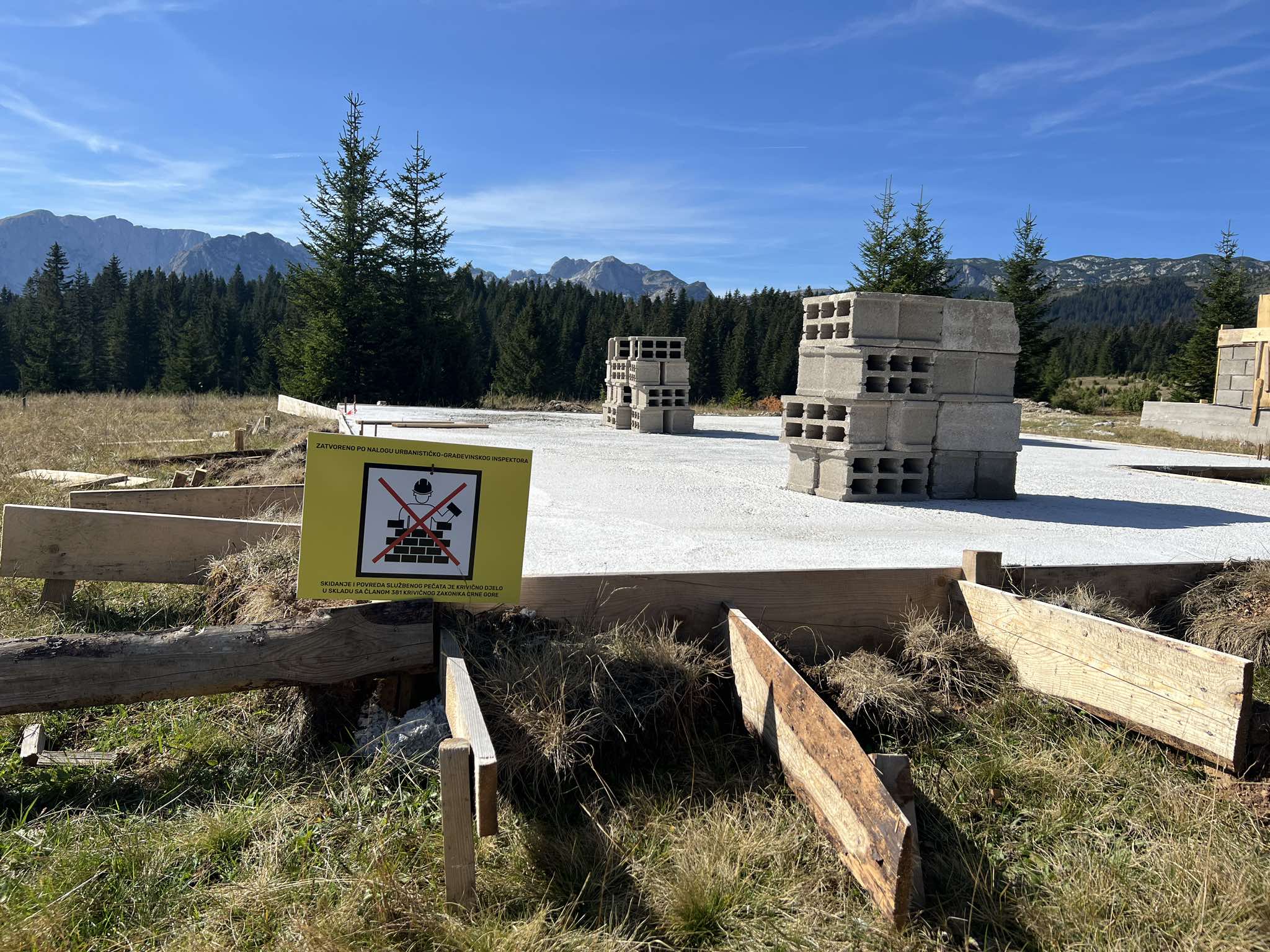 Divlja gradnja na Žabljaku uzima maha / foto: RINA