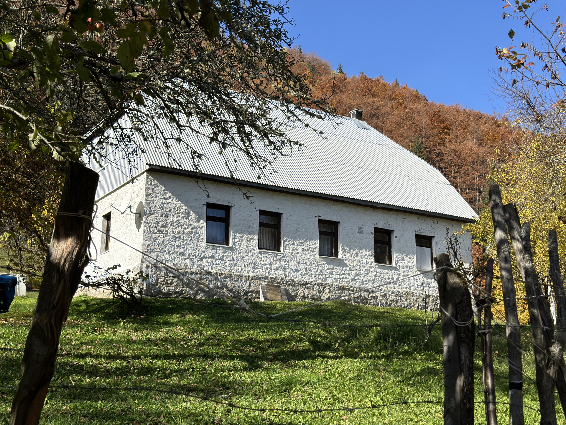Ovo je domaćinstvo ubijenih Madžgalja / foto: RINA