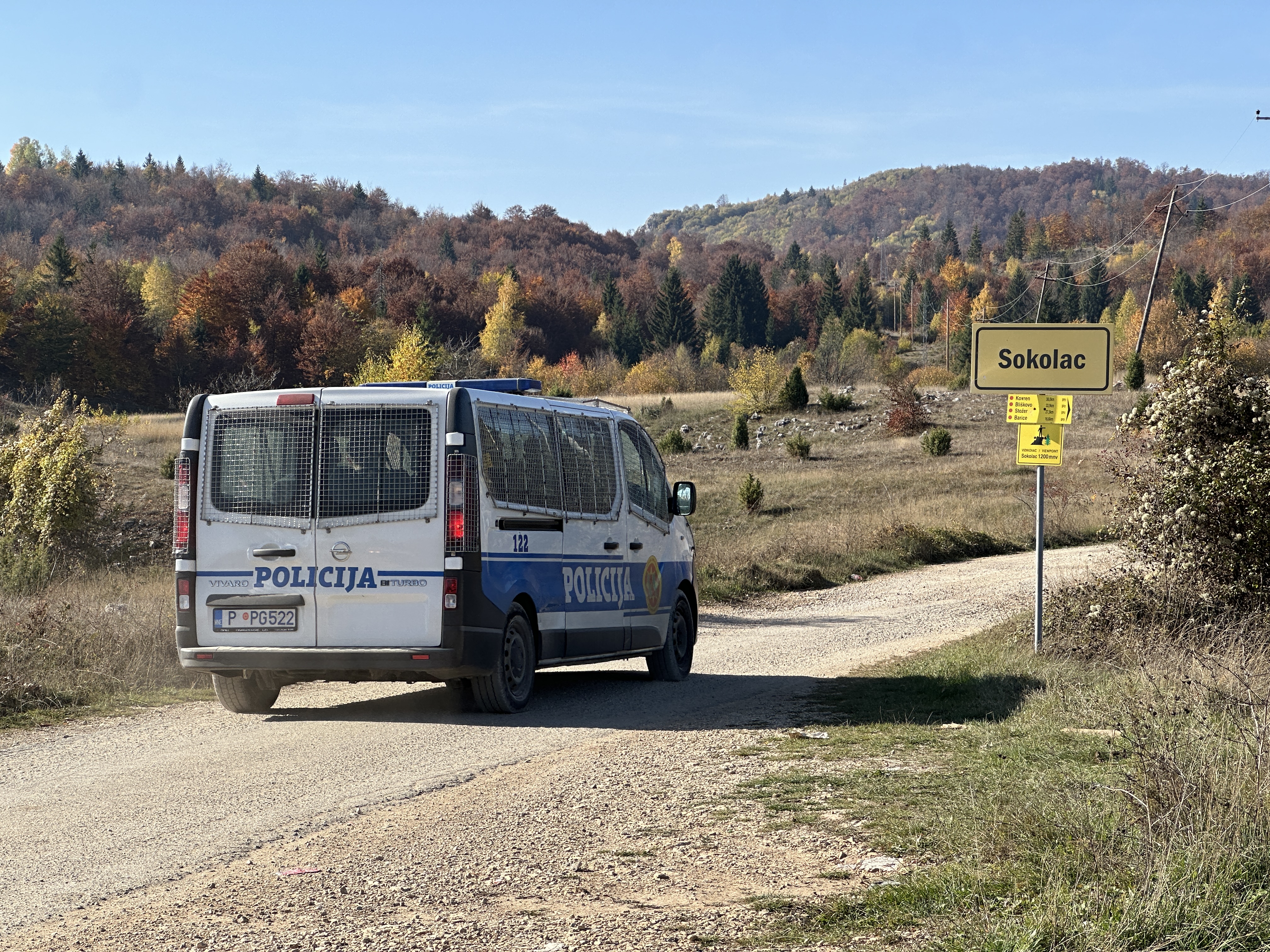 Muk ispred kuće ubijenih brata i sestre u Sokocu: Ovo je domaćinstvo koje je u crno zavio Alija Balijagović, Milenka i Jovan bili vredni, radni i pošteni ljudi (FOTO)
